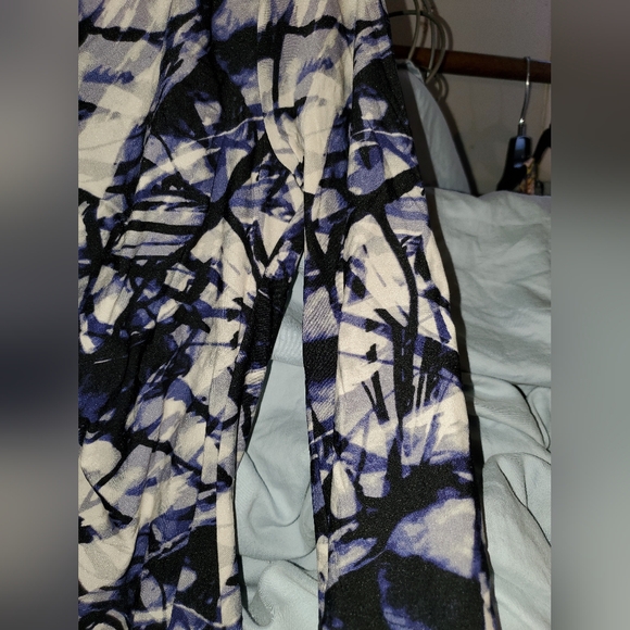 Alfani blouse v-neck ruched bodice blue black white Size XS - Picture 6 of 8